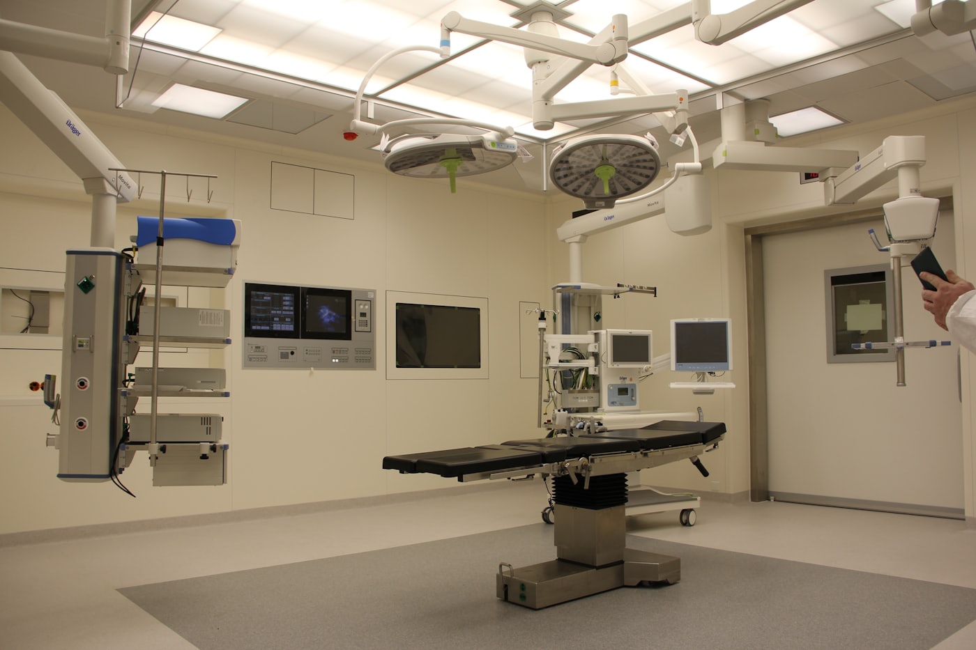 Operating room filled with networked medical devices and monitors
